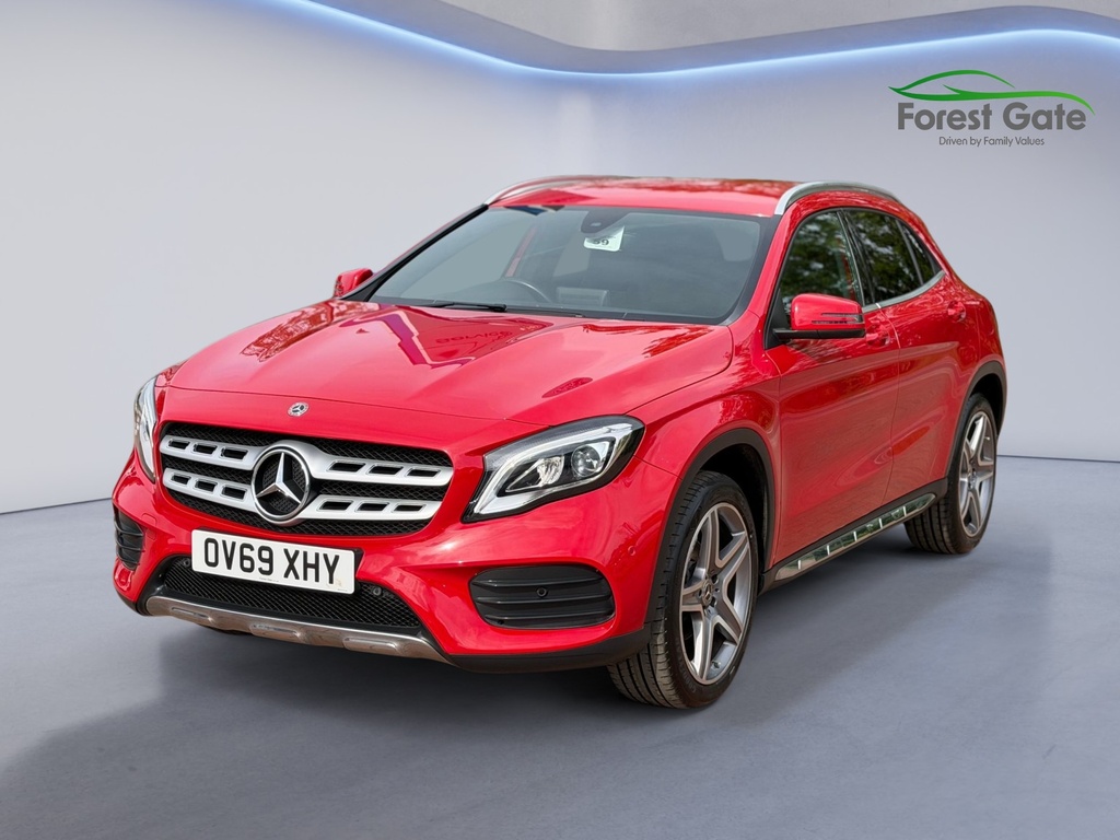 Mercedes-Benz GLA Class 1.6 Gla180 Amg Line Edition Suv 7G-dct OV69XHY Red #3