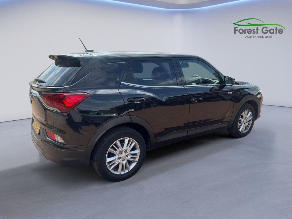 SsangYong Korando Ventura VGZ4772 Black #4