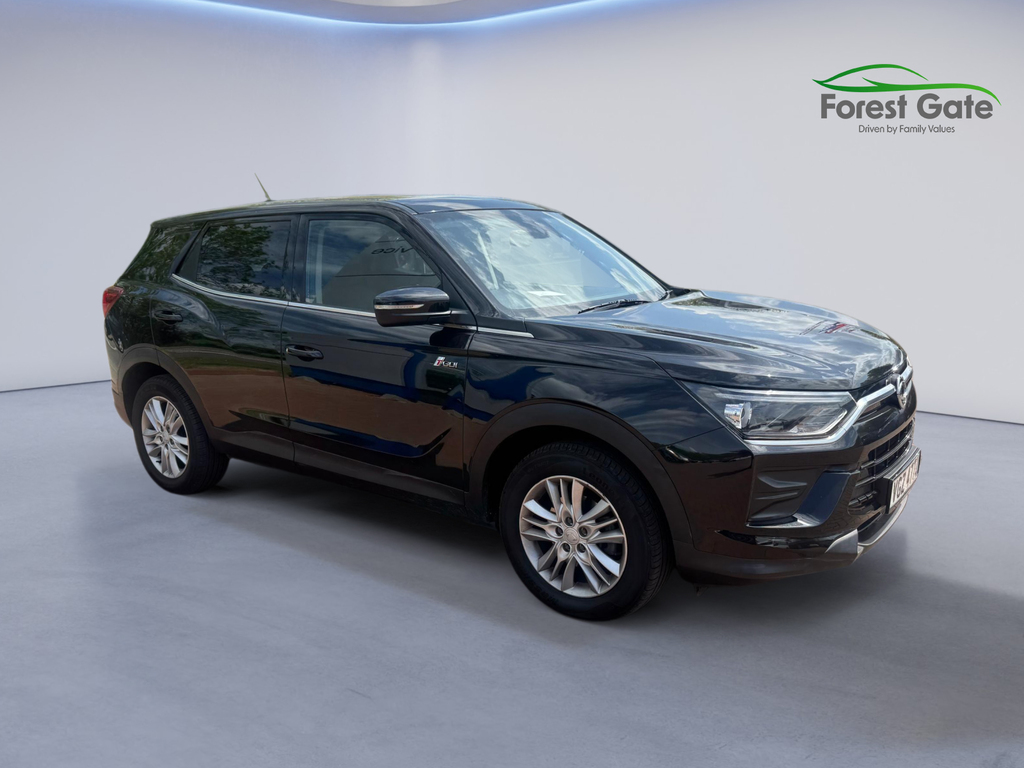 SsangYong Korando Ventura VGZ4772 Black #3