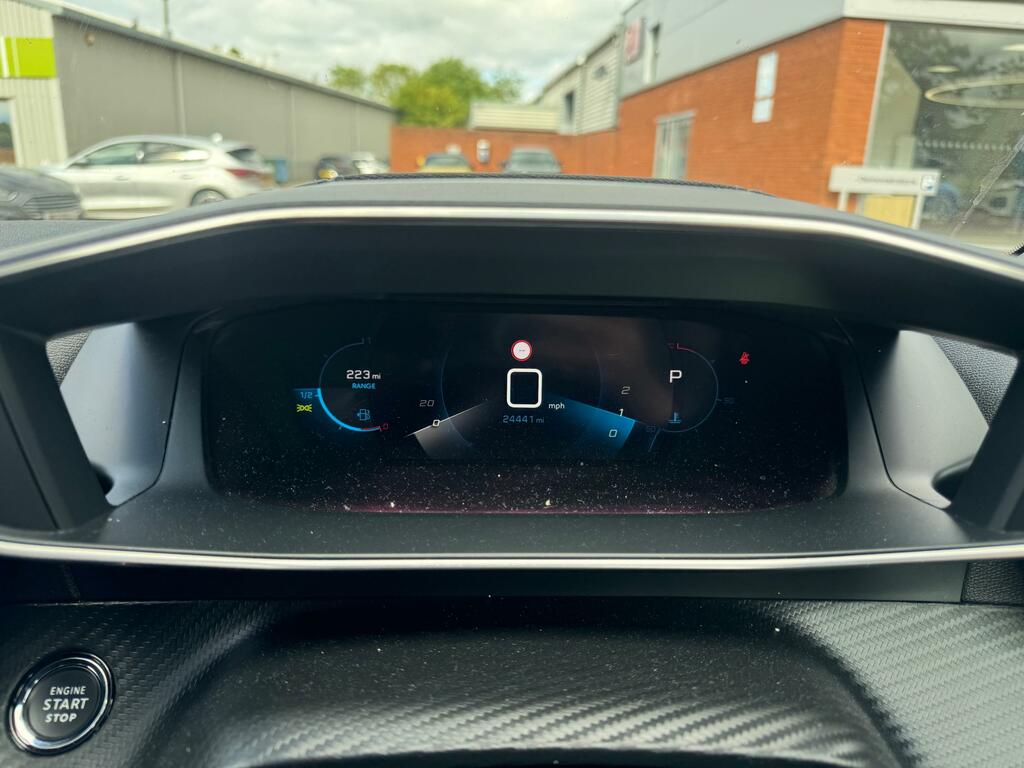 Peugeot 2008 Puretech Ss Allure Premium Black #12