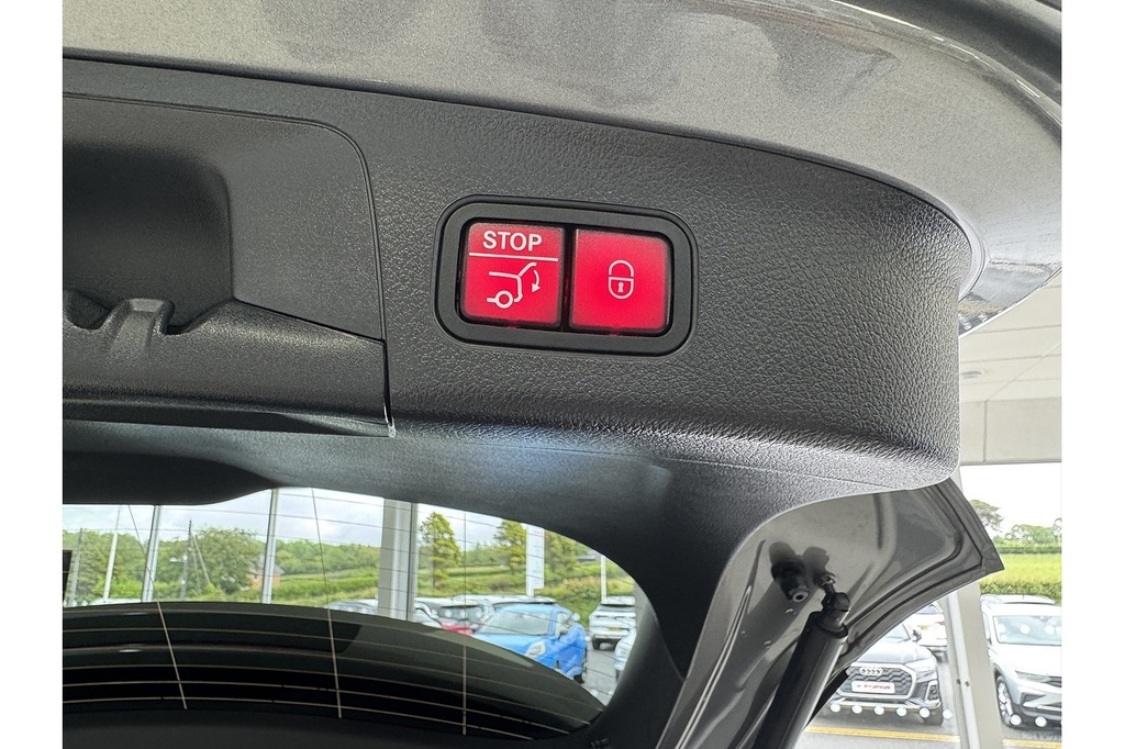 Mercedes-Benz GLA Class Gla 250E Amg Line Premium Grey #19