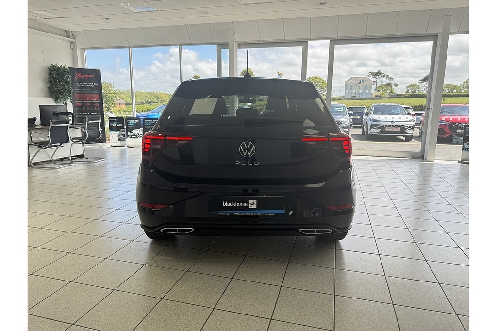 Volkswagen Polo 1.2 Tsi Bluemotion Techmology Black #8
