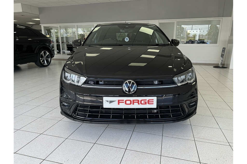 Volkswagen Polo 1.2 Tsi Bluemotion Techmology Black #2