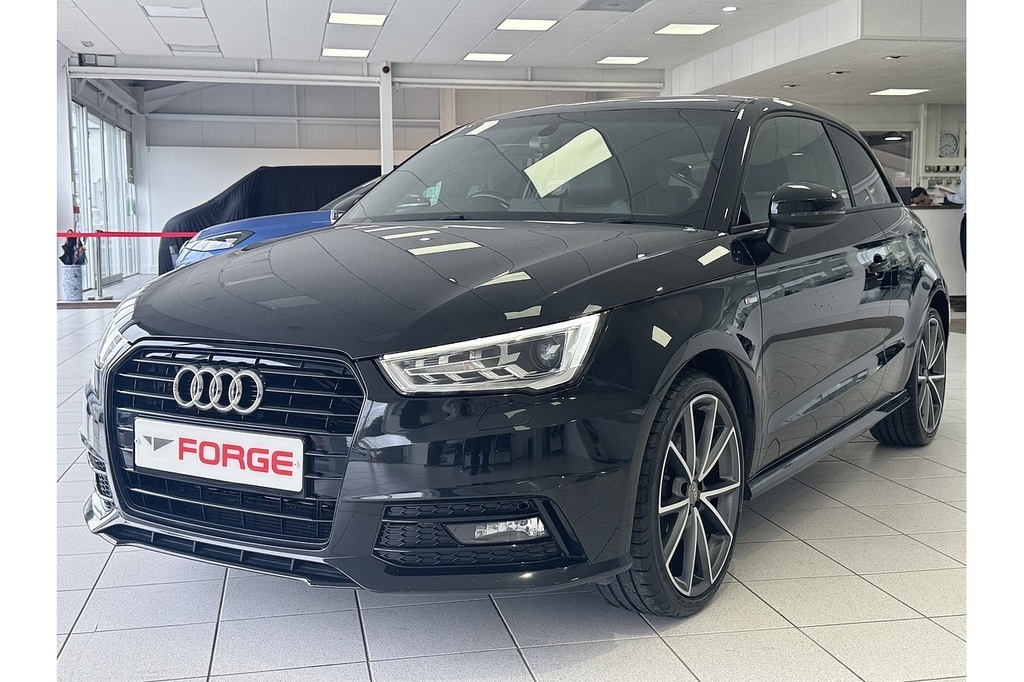 Audi A1 Tfsi Cod Black Edition Hatchback 1.4 Black #3