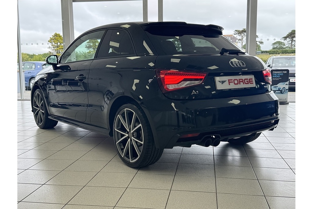 Audi A1 Tfsi Cod Black Edition Hatchback 1.4 Black #6