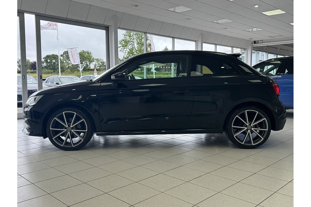Audi A1 Tfsi Cod Black Edition Hatchback 1.4 Black #5