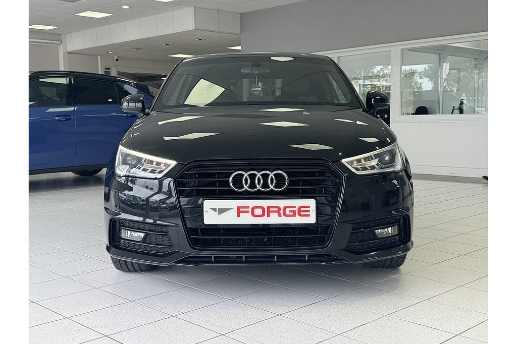 Audi A1 Tfsi Cod Black Edition Hatchback 1.4 Black #2