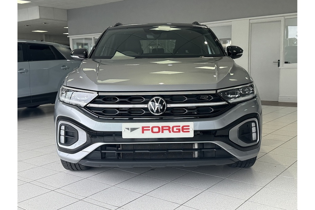 Volkswagen T-Roc Suv DA75OWD Black #2