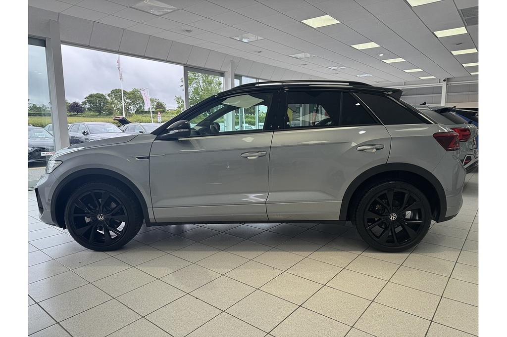 Volkswagen T-Roc Suv DA75OWD Black #5