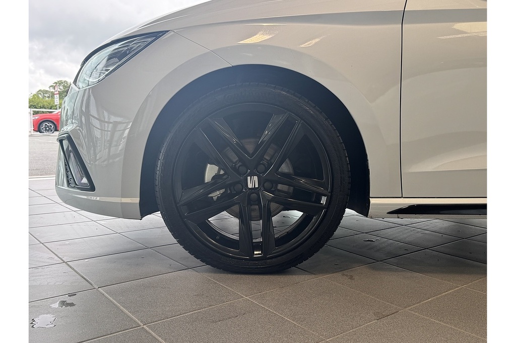 Seat Ibiza 1.0 Tsi Fr Black Edition Dsg 115 Ps U14315 White #4