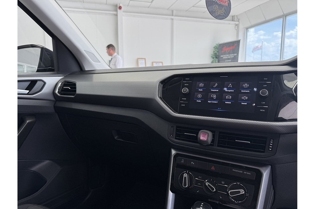Volkswagen T-Cross 1L Active White #23