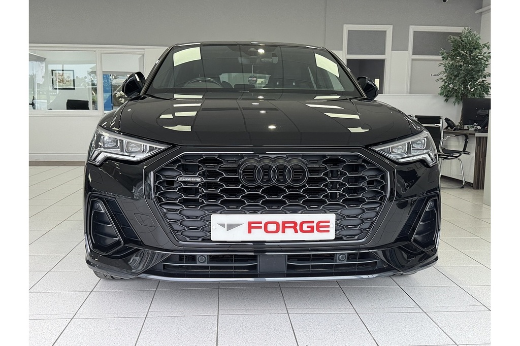 Audi Q3 Tdi 40 Edition 1 Sportback S Tronic Quattro 200 Ps Black #2