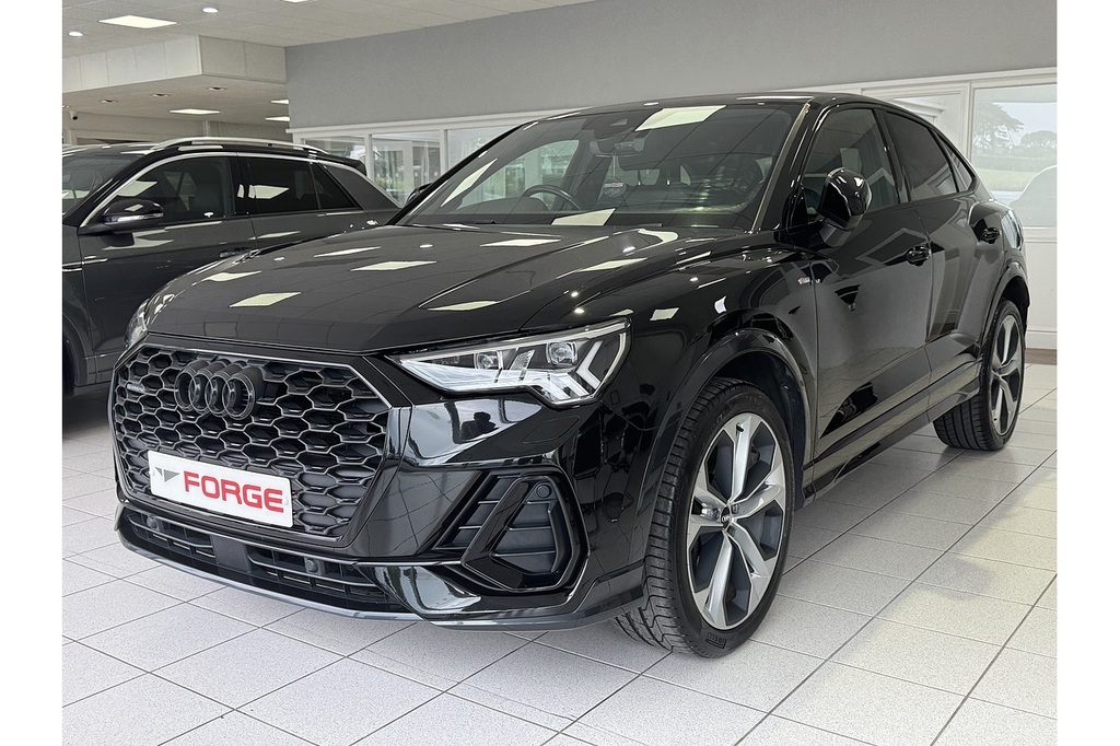 Audi Q3 Tdi 40 Edition 1 Sportback S Tronic Quattro 200 Ps Black #3