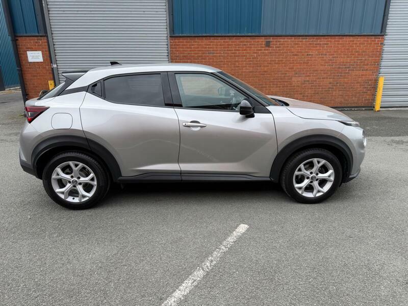 Nissan Juke 1.0-dig-t-n-connecta-dct-auto-euro-6-ss-5dr PF70EZR Silver #2