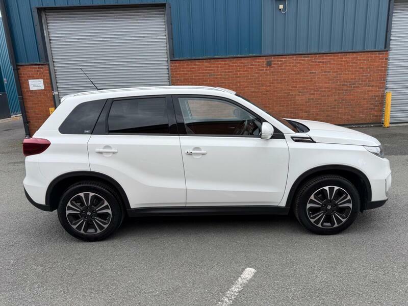 Suzuki Vitara 1.4-Boosterjet-mhev-sz5-euro-6-ss-5dr KS72VEH White #2