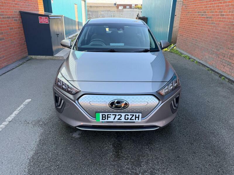 Hyundai Ioniq Hatchback White #8