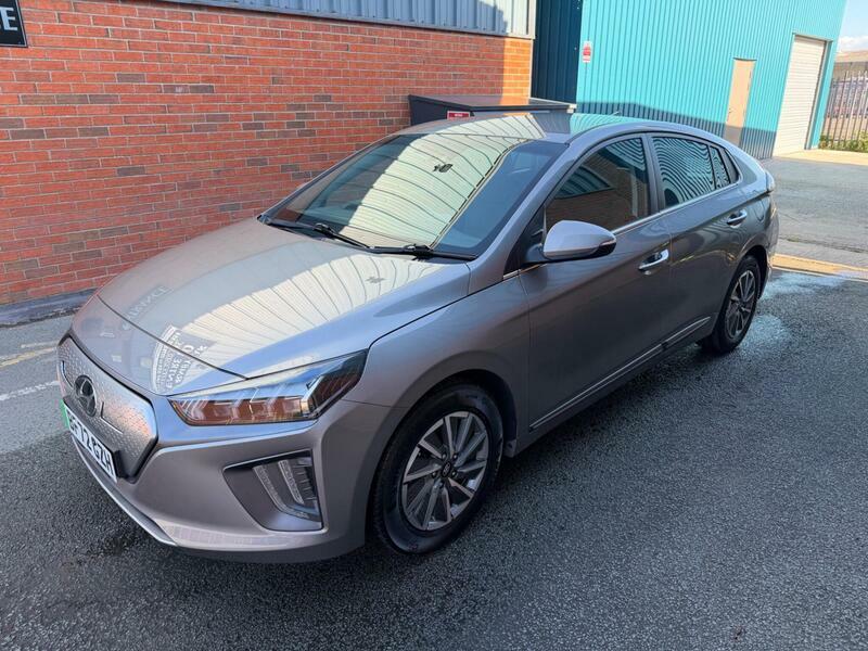 Hyundai Ioniq Hatchback White #7
