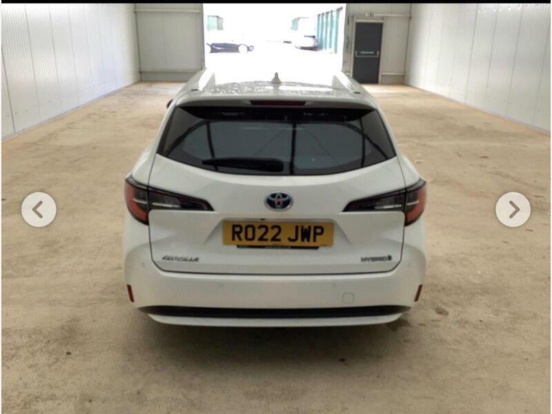 Toyota Corolla 1.8-Vvt-h-icon-tech-touring-sports-cvt-euro-6-ss White #6