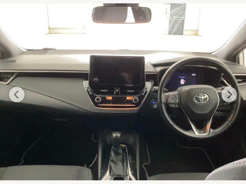 Toyota Corolla 1.8-Vvt-h-icon-tech-touring-sports-cvt-euro-6-ss White #5