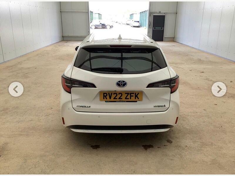 Toyota Corolla 1.8-Vvt-h-icon-tech-touring-sports-cvt-euro-6-ss White #4