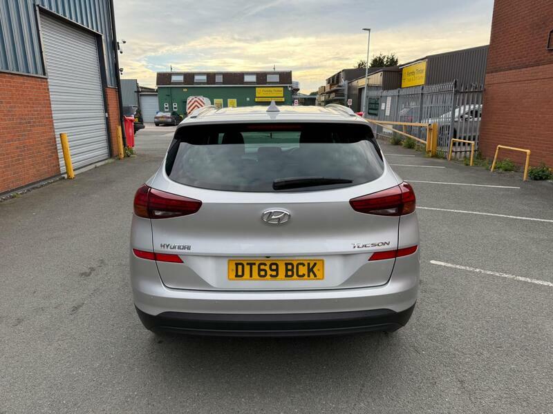 Hyundai Tucson 1.6-Gdi-se-nav-euro-6-ss-5dr DT69BCK Silver #4