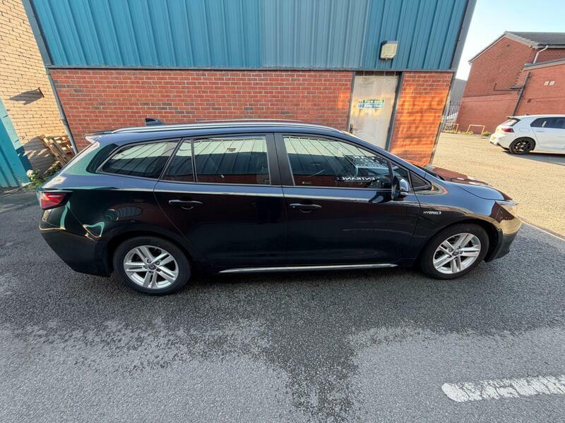 Toyota Corolla 1.8-Vvt-h-icon-tech-touring-sports-cvt-euro-6-ss Black #2