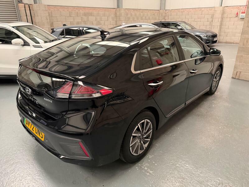 Hyundai Ioniq 38.3kwh-premium-auto-5dr Black #2
