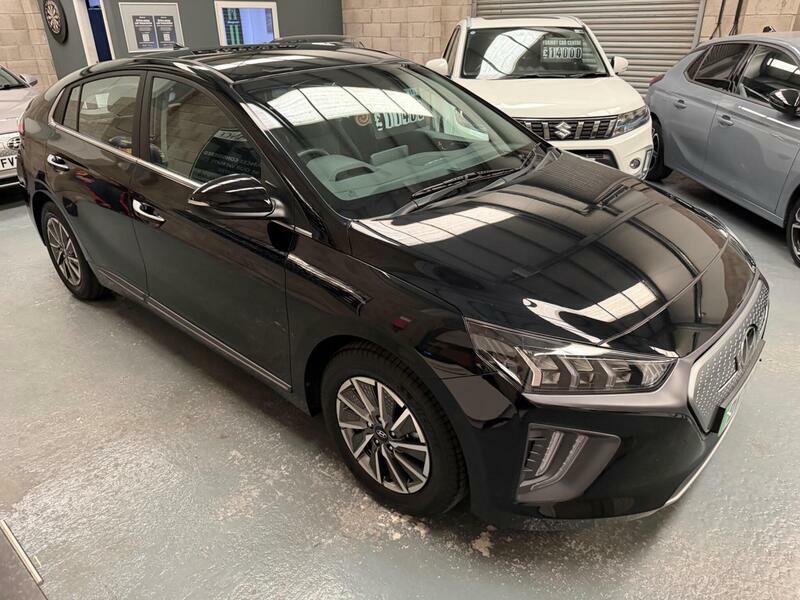 Hyundai Ioniq 38.3kwh-premium-auto-5dr Black