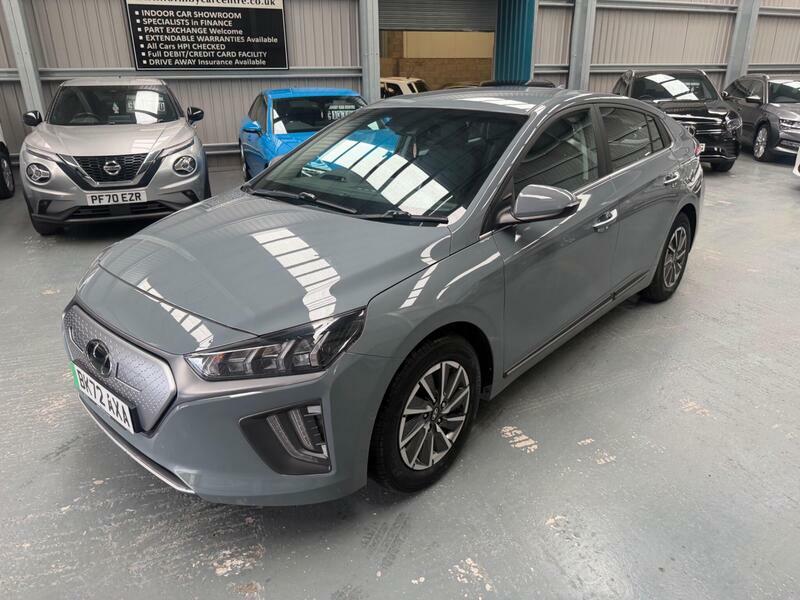 Hyundai Ioniq Hatchback White #11