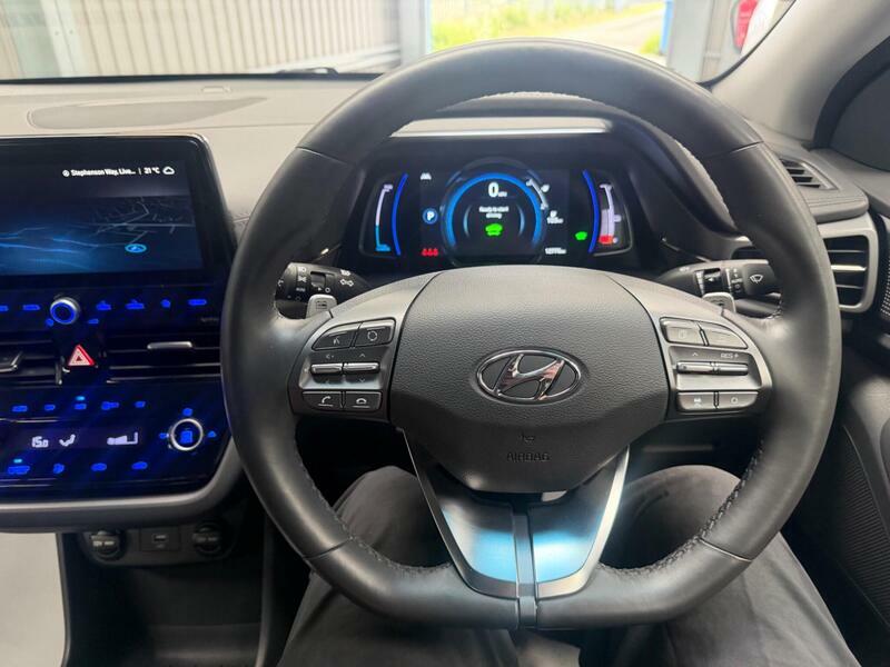 Hyundai Ioniq Hatchback White #15