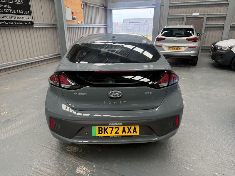 Hyundai Ioniq Hatchback White #8