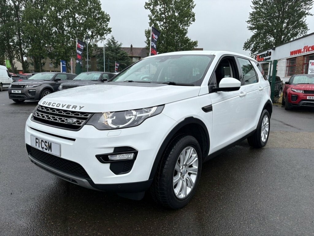 Land Rover Discovery Sport 2L Se Tech MW65VFK White #4