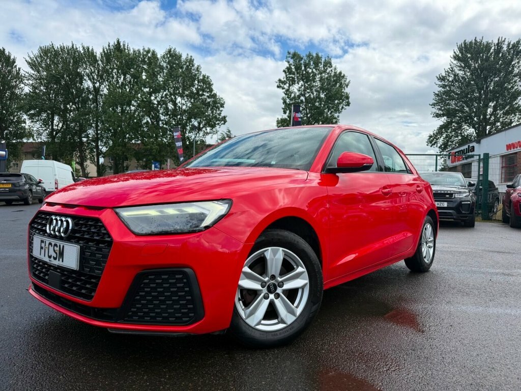 Audi A1 1L Technik Red