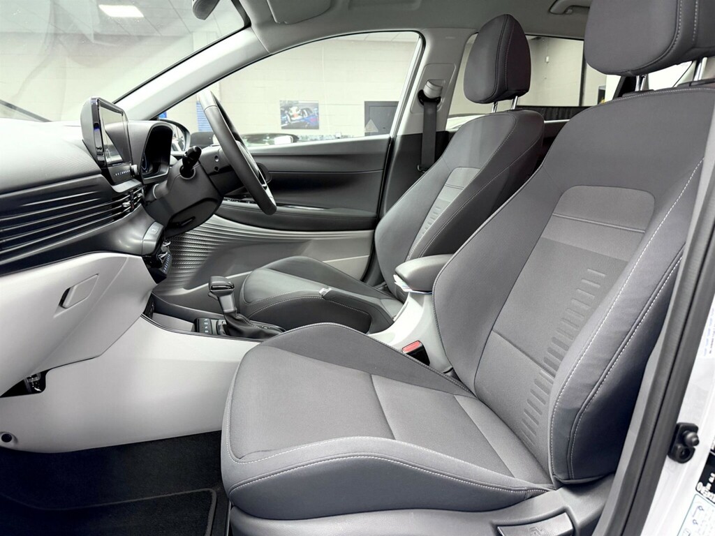 Hyundai Bayon 1.0 Tgdi Advance Grey #25