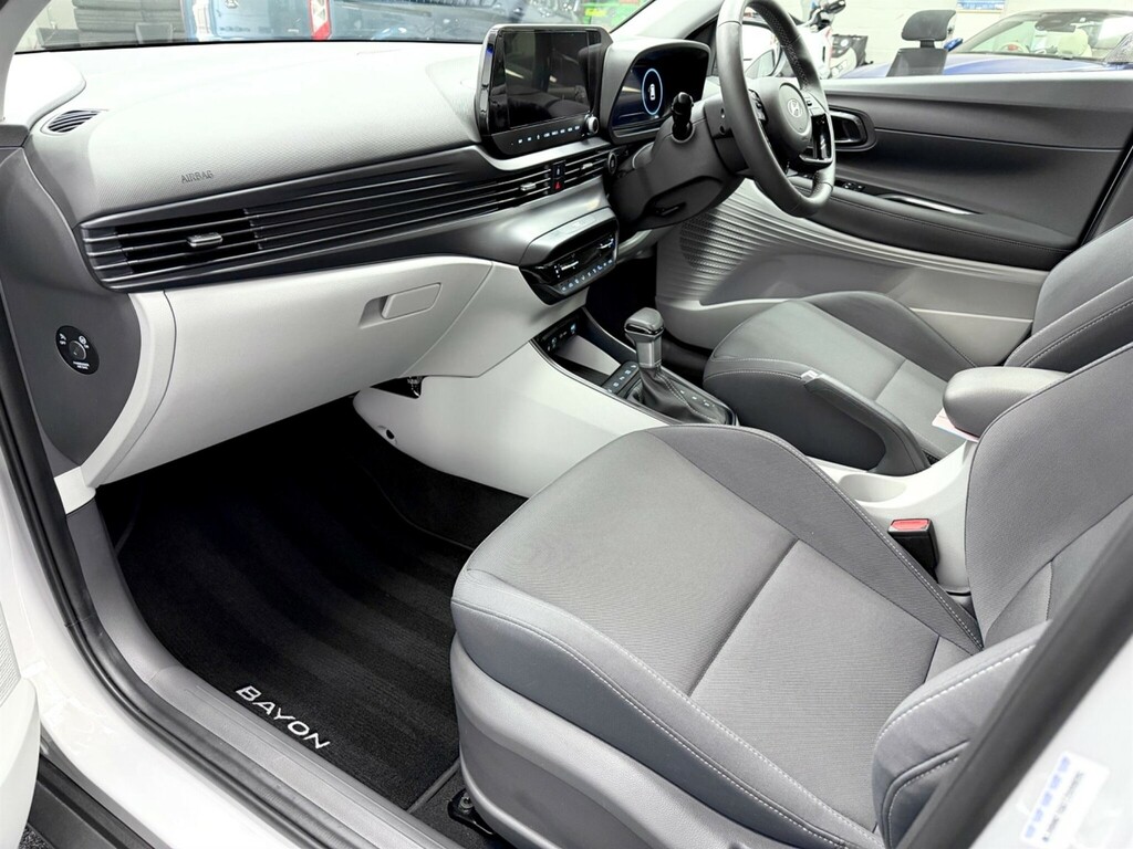 Hyundai Bayon 1.0 Tgdi Advance Grey #26