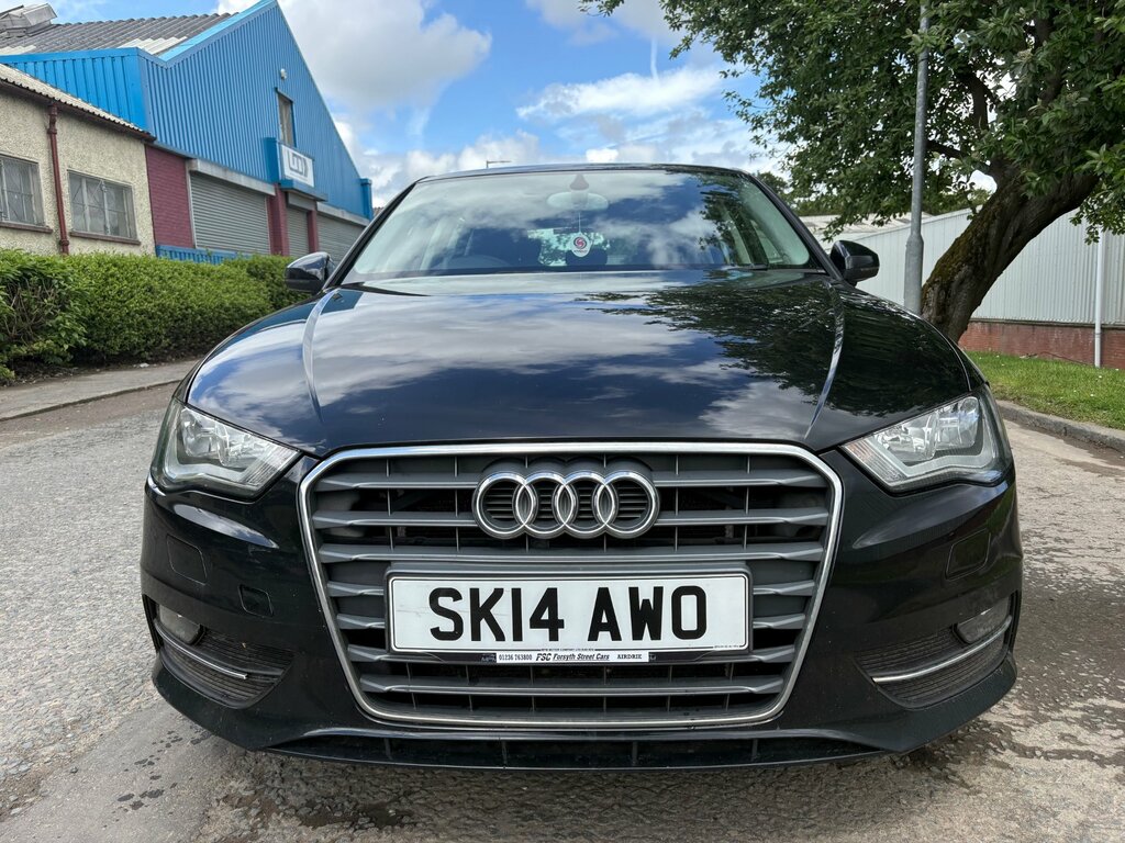 Audi A3 1.4 Tfsi Cod Sport Sportback Eur SK14AWO Black #2