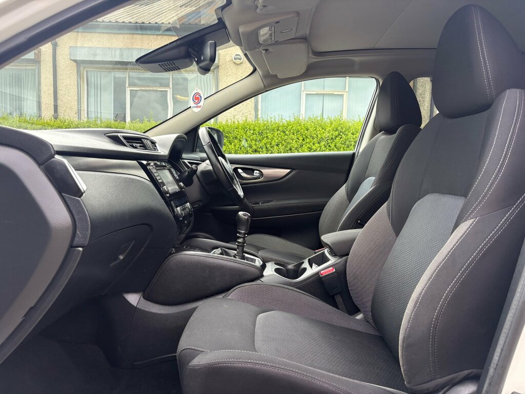 Nissan Qashqai 1.5 Dci N-connecta Suv Euro 6 S DS18YYR White #6