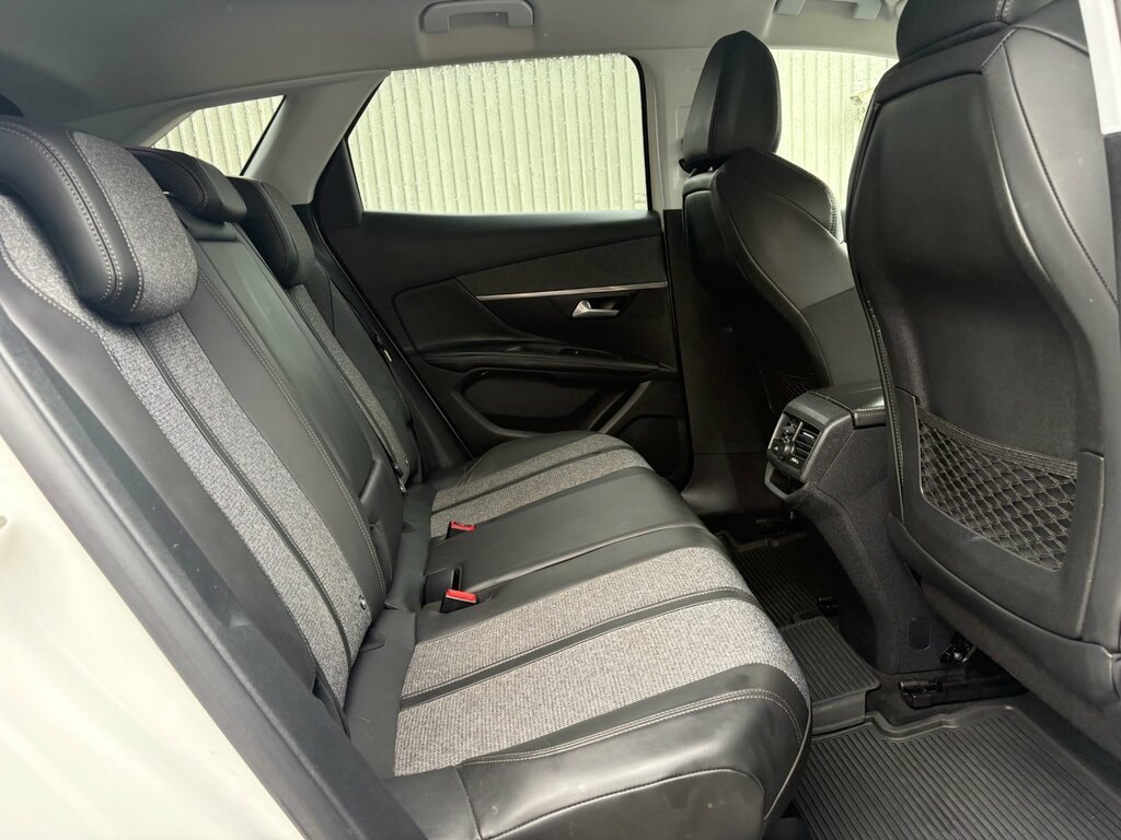 Peugeot 3008 1.2 Puretech Allure Suv Euro 6 White #5