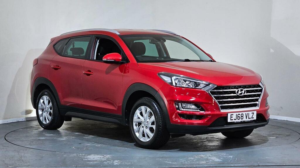Hyundai Tucson Suv 1.6 Gdi Se Nav Euro 6 Ss 201868 Red