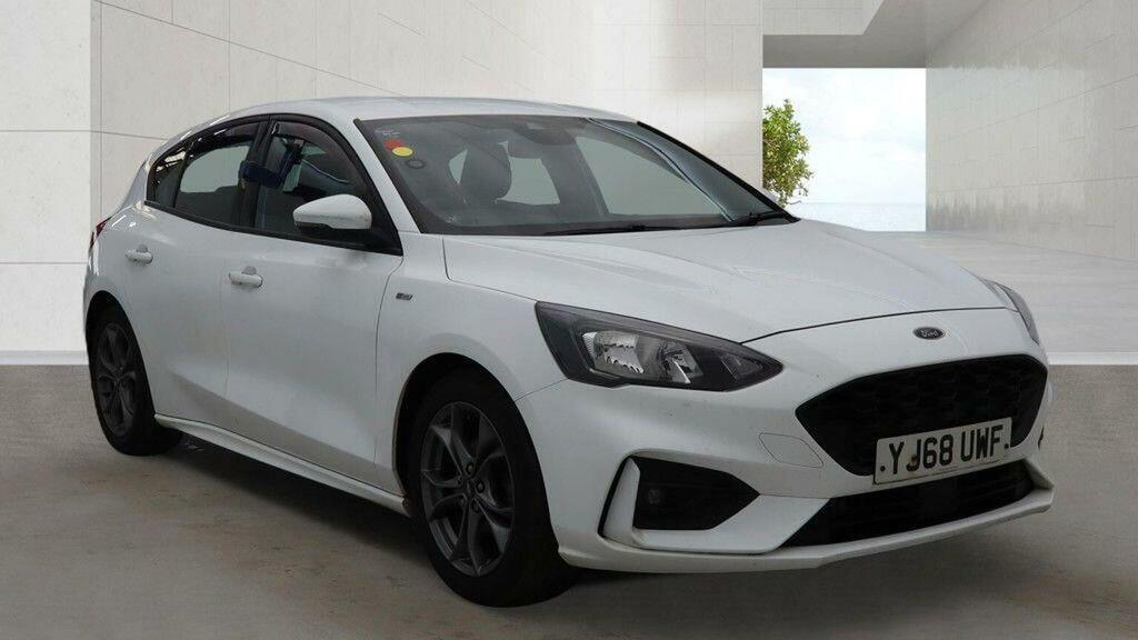 Ford Focus Hatchback 1.0T Ecoboost St-line Euro 6 Ss White