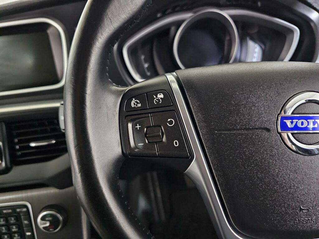 Volvo V40 Black #24