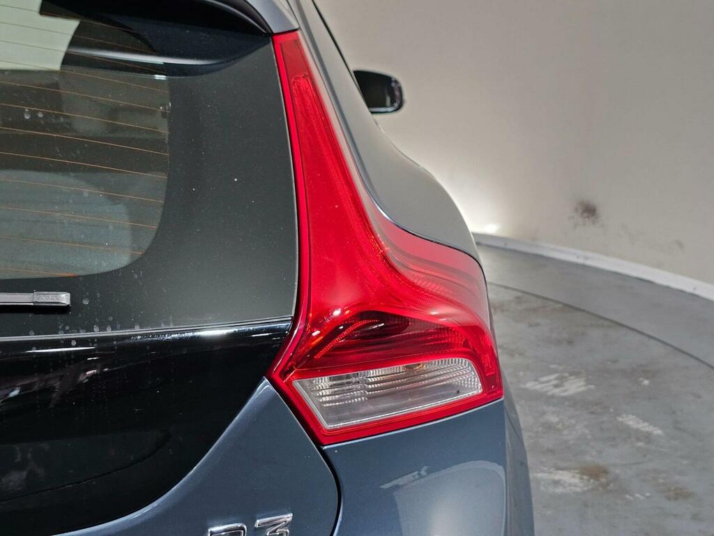 Volvo V40 Black #43