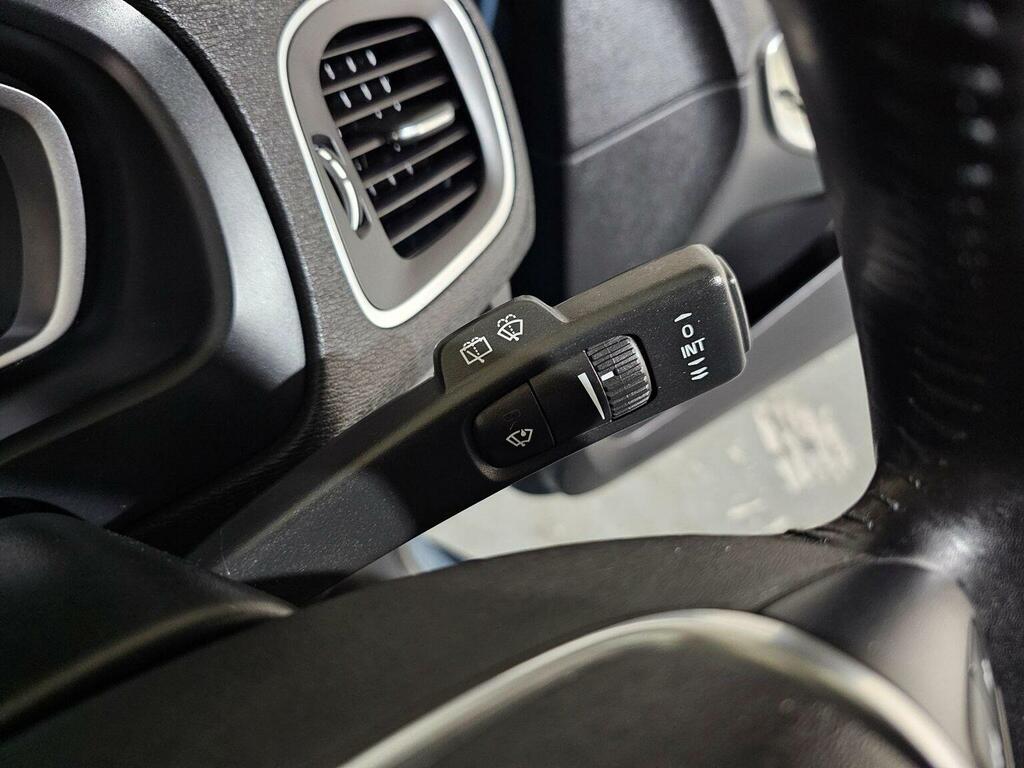 Volvo V40 Black #22