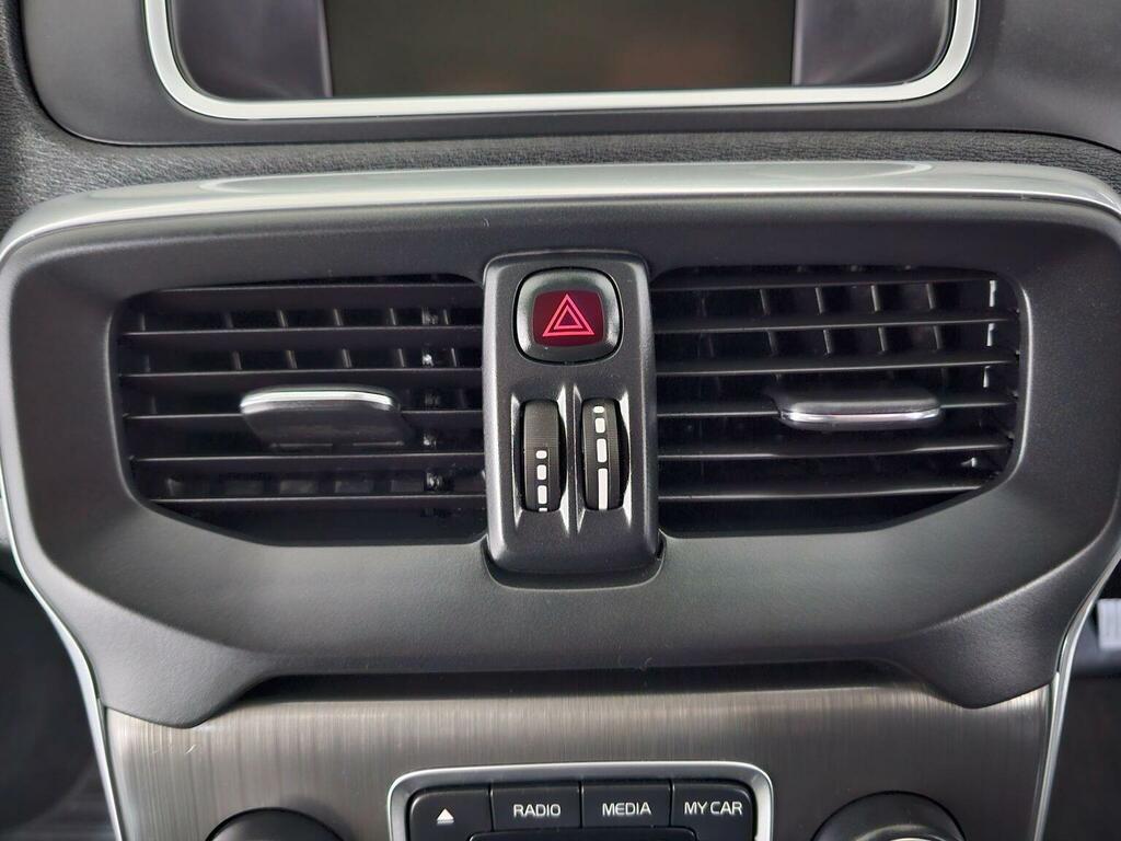 Volvo V40 Black #27