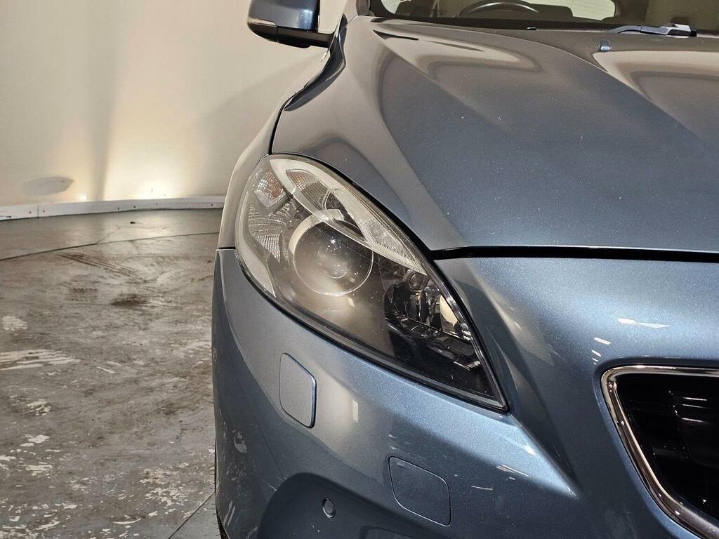 Volvo V40 Black #44