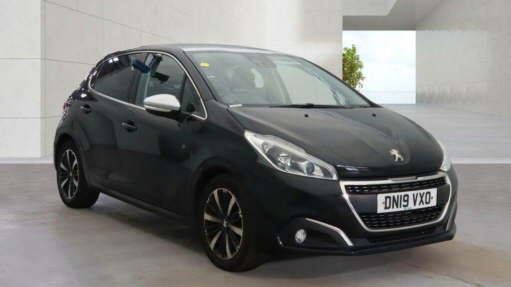 Peugeot 208 1.2 Puretech Tech Edition Euro 6 Ss Black