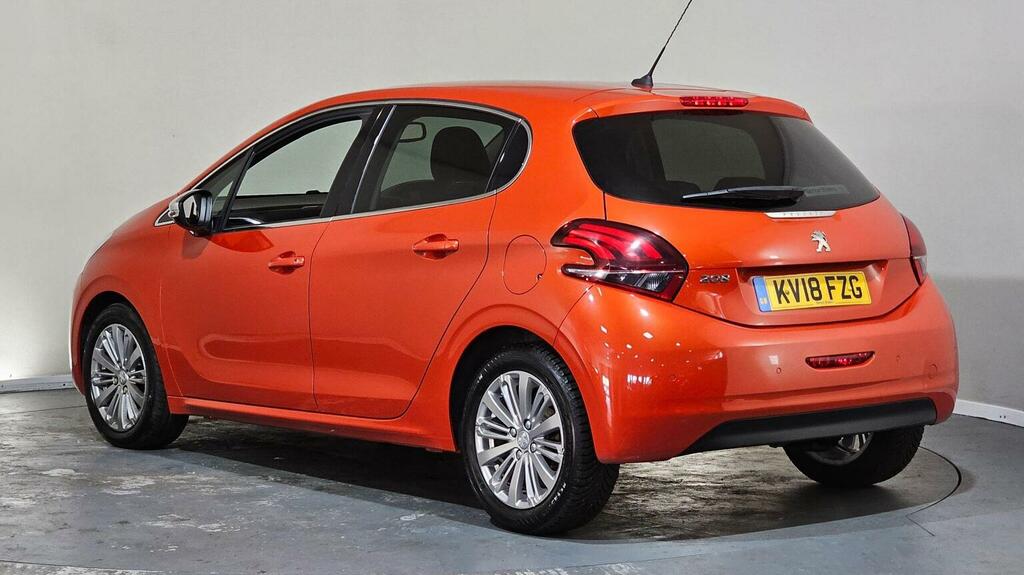 Peugeot 208 Hatchback 1.2 Puretech Allure Euro 6 Ss 20 KV18FZG Orange #4