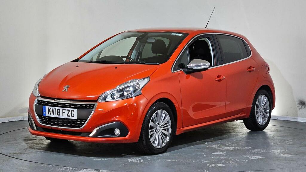 Peugeot 208 Hatchback 1.2 Puretech Allure Euro 6 Ss 20 KV18FZG Orange #3