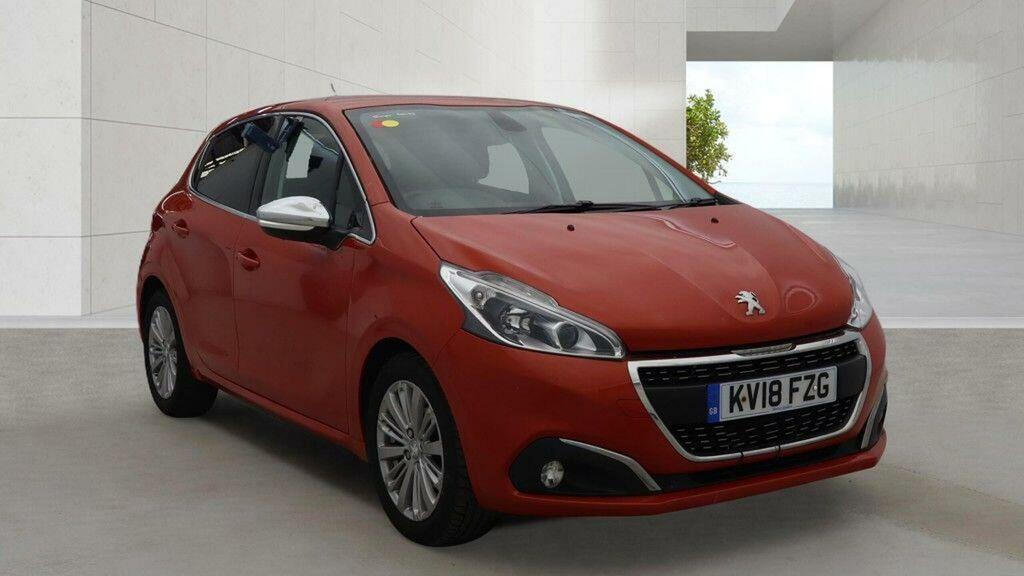 Peugeot 208 1.2 Puretech Allure Euro 6 Ss Orange