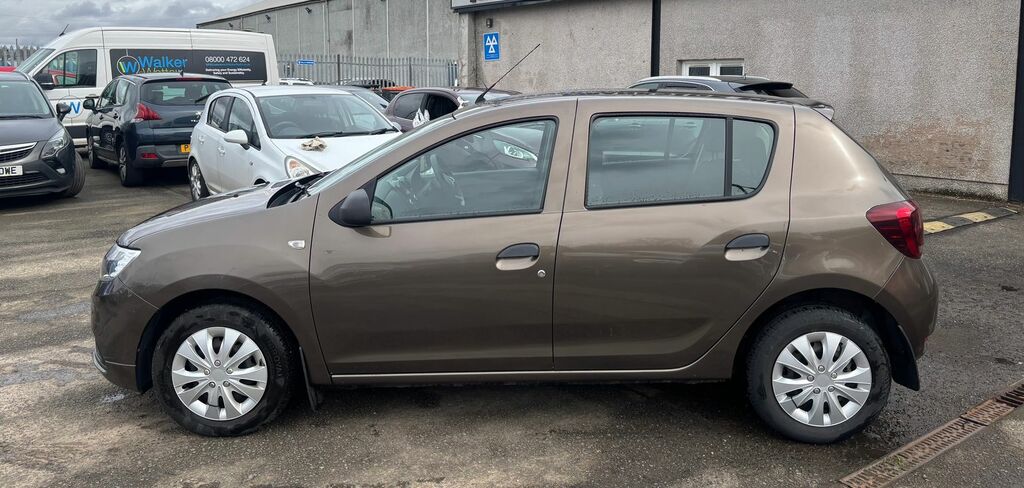 Dacia Sandero 1.5 Blue Dci Essential Hatchback Brown #4
